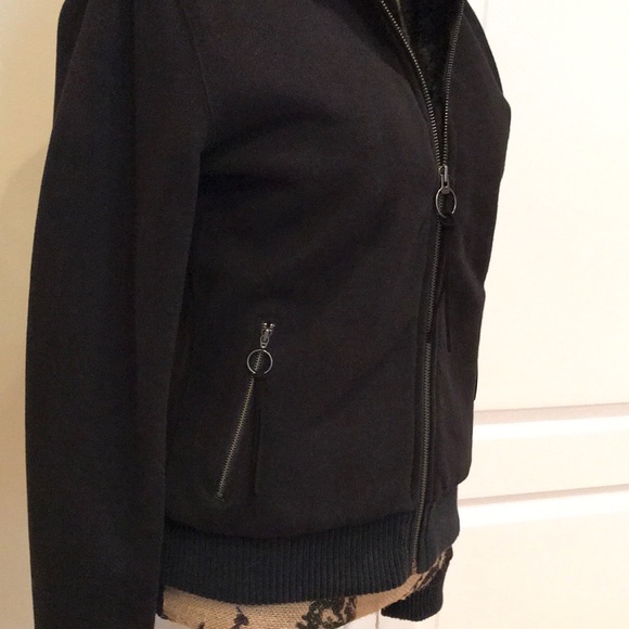 black jacket - Picture 6 of 8